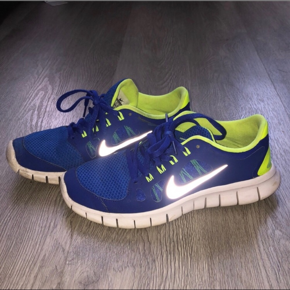 Nike Free 5.0 in blue/neon green